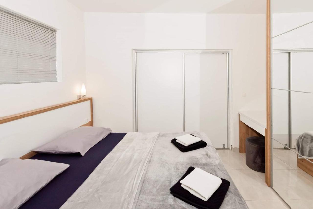 Apartment White Pearl Ražanac Екстериор снимка